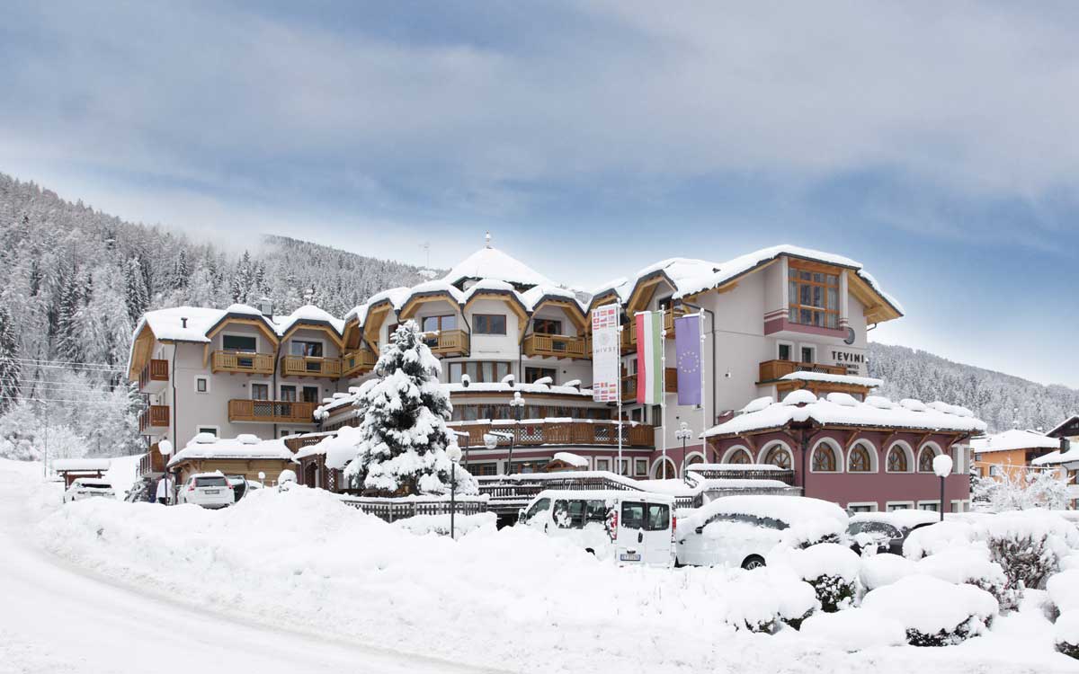 hotel-tevini-esterno-inverno