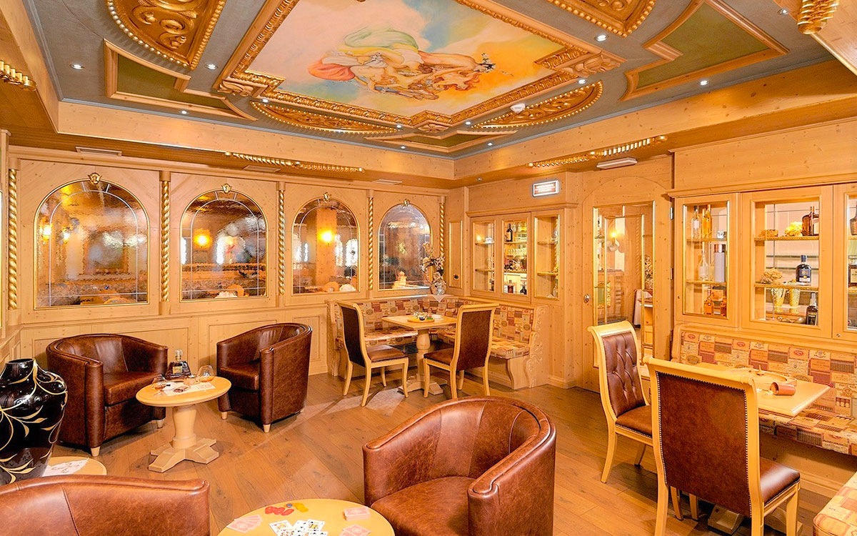 hotel tevini-commezzadura cigar&room (2)